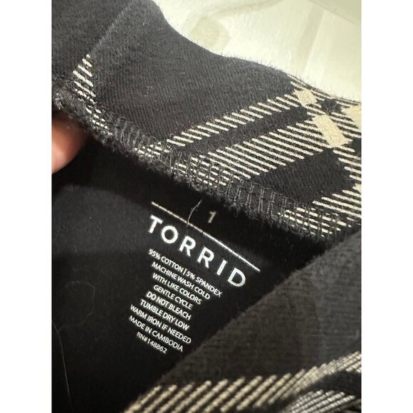Torrid women’s size 1x-large plaid leggings - Picture 4 of 6